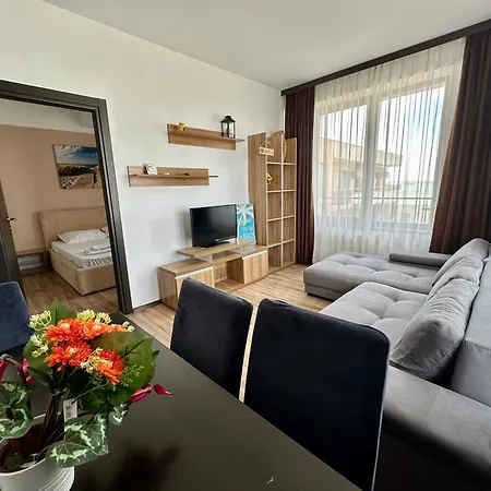 Lotus Loft Mamaia-nord Apartment *